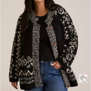 Torrid Festi Brand Black and Cream Knit Cardigan